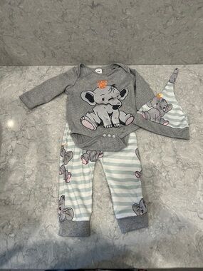 Baby Elephant Outfit Set 0–3 Months | 3 Piece Bundle (Onesie, Pants & Hat)
